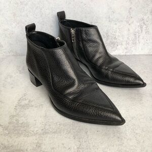 Everlane The Boss Ankle Short Bootie Black Pebbled Italian Leather Size 7